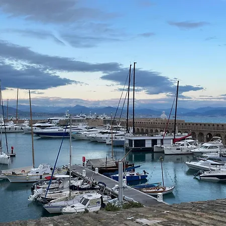 Appartement Lovely Antibes